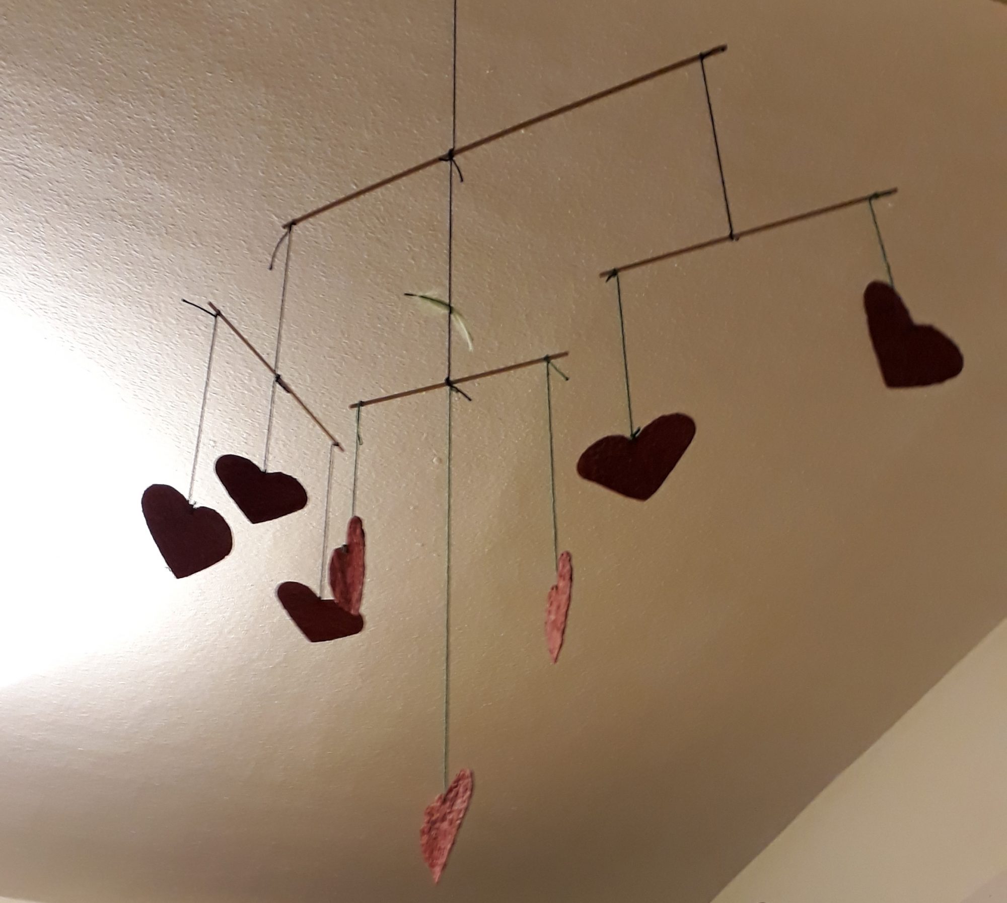 Die FuchsbauKids gestalten Mobiles