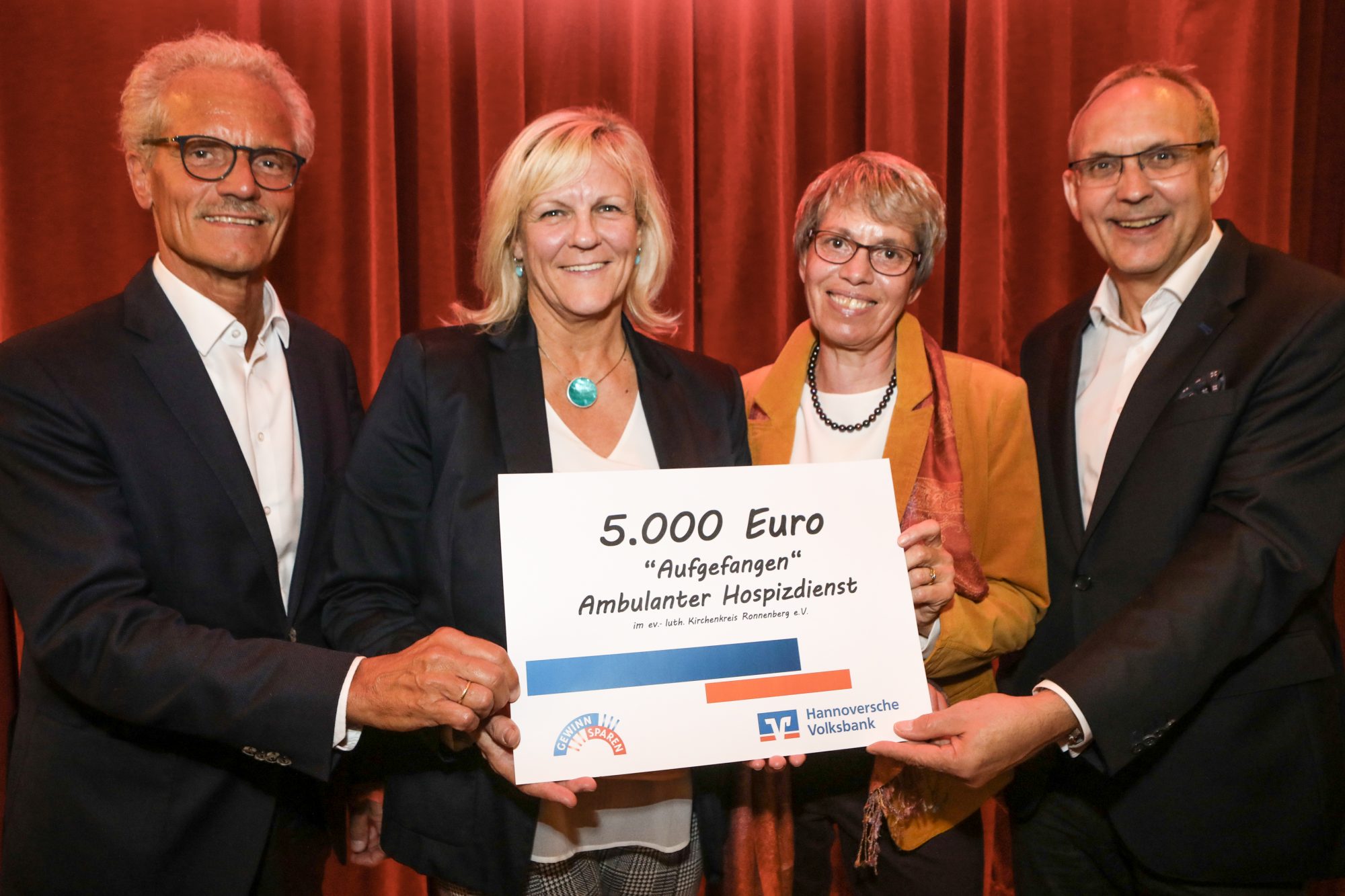 Gala im GOP – Spendenübergabe der Hannoverschen Volksbank