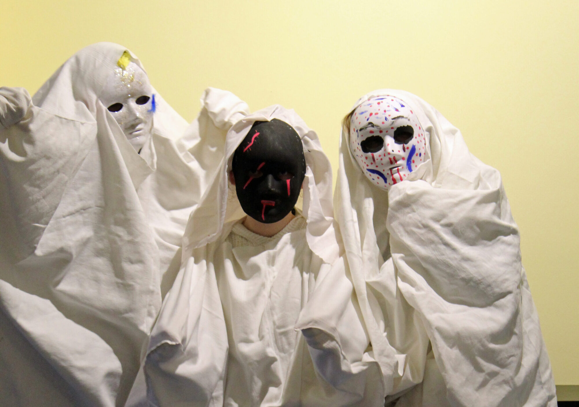 Masken in der Trauer